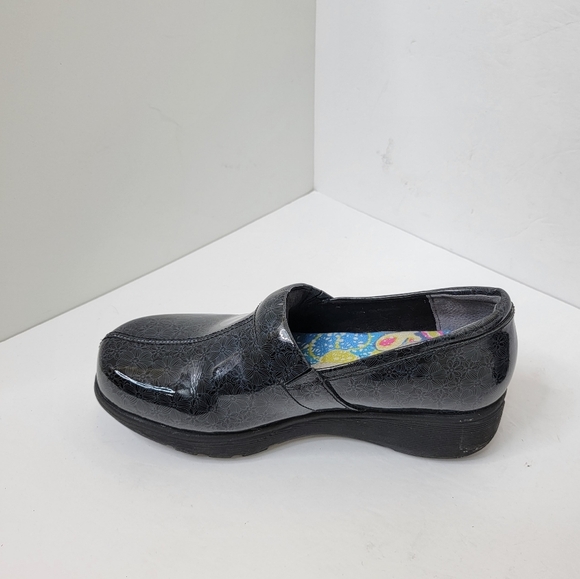 Women’s Grey’s Anatomy  Meredith Soft Walk Clogs Size 7.5 - Picture 5 of 9